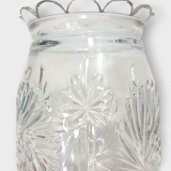 Vintage Large Clear Cut Glass Pinwheel Patterned Scalloped Rim Vase - Picture 5 of 6
